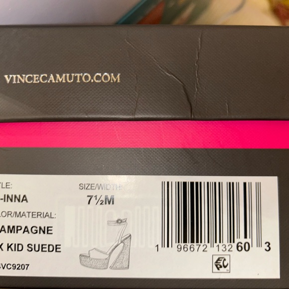 Vince Camuto platform - Picture 7 of 7